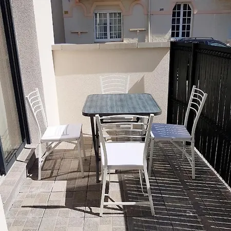 Les Vagues, Terrasse Rez-de-ch, Parking Gratuit, Lits Faits, Animal Bienvenu Et A Pied