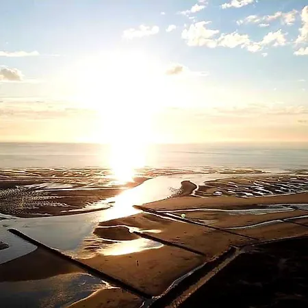 Apartment Les Vagues, Terrasse Rez-de-ch, Parking Gratuit, Lits Faits, Animal Bienvenu Et A Pied